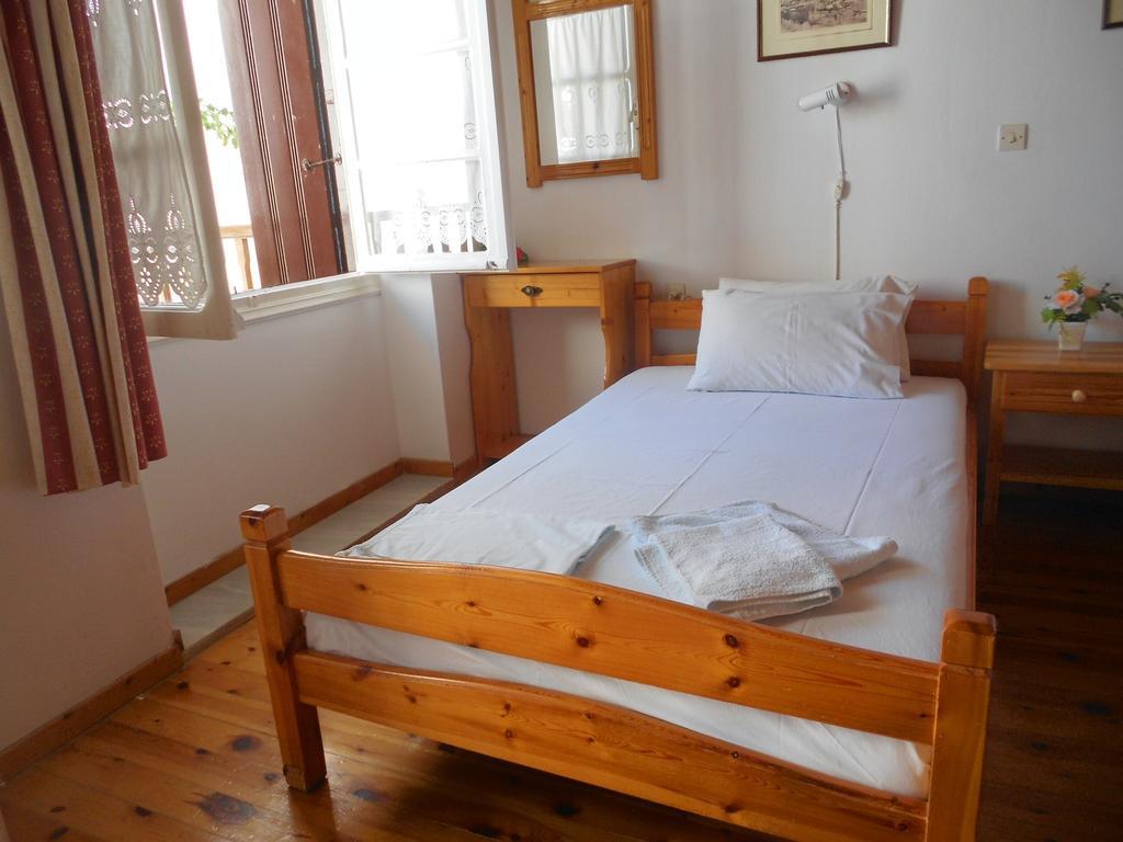 Aggela Guesthouse Skopelos Town Quarto foto