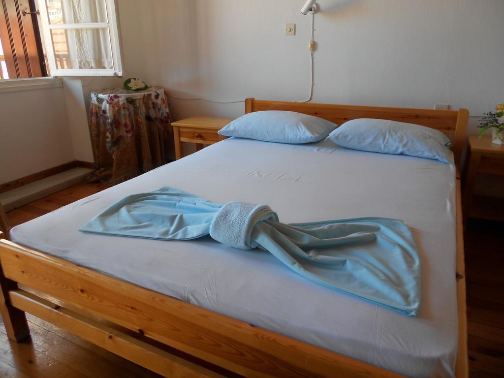 Aggela Guesthouse Skopelos Town Quarto foto